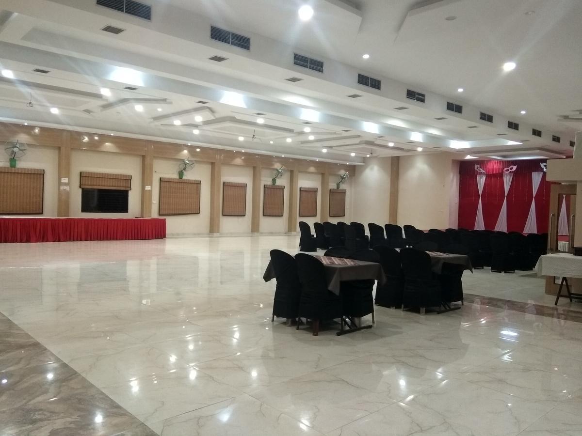 Hotel Royal Regency Bori  Zewnętrze zdjęcie
